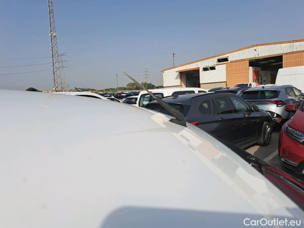  Peugeot  Partner PEUGEOT  / 2015 / 3P / furgón derivado de turismo Furgón Confort L1 BlueHDi 73KW (100CV) #86
