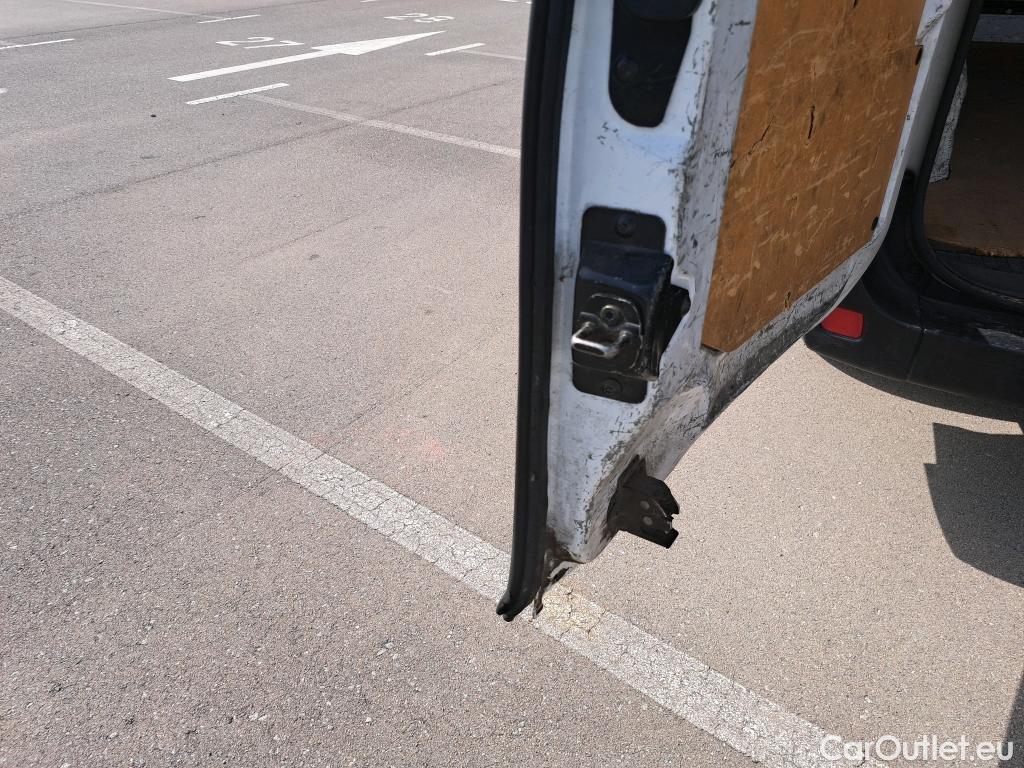  Opel  Movano  B Furgón/Combi Fg. L2H2 3 5t turbo 130CV MT6 E6 #38