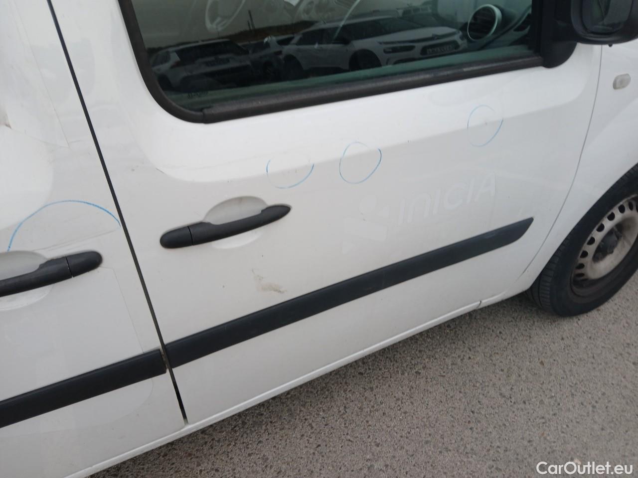  Renault  Kangoo  II Furgón Professional 1.5 dCi 95CV MT6 E6dT #40
