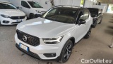  Volvo  XC 40 B4 AWD automatico R-Design 
