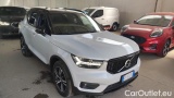  Volvo  XC 40 B4 AWD automatico R-Design #2