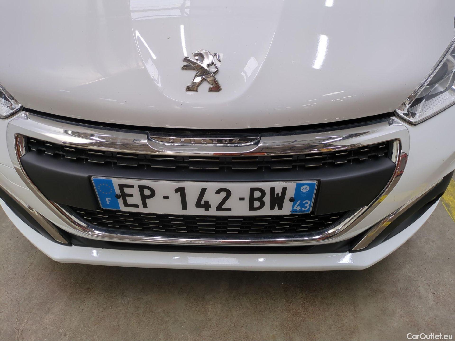  Peugeot  208  Allure Business 1.2 PureTech 110CV BVM5 E6 #17