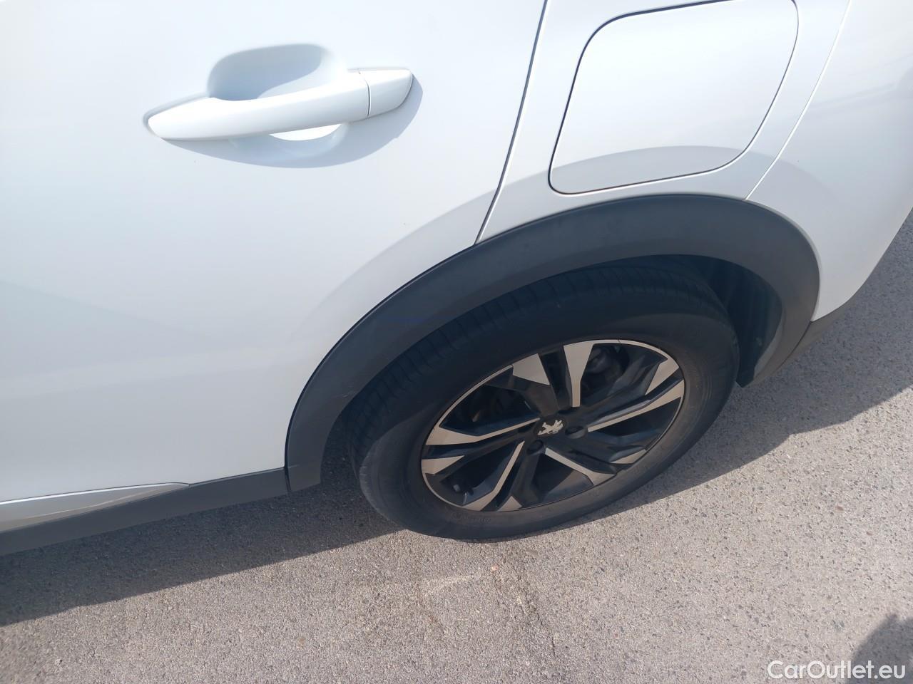  Peugeot  2008  Allure Pack 1.5 HDi 110CV MT6 E6d #18