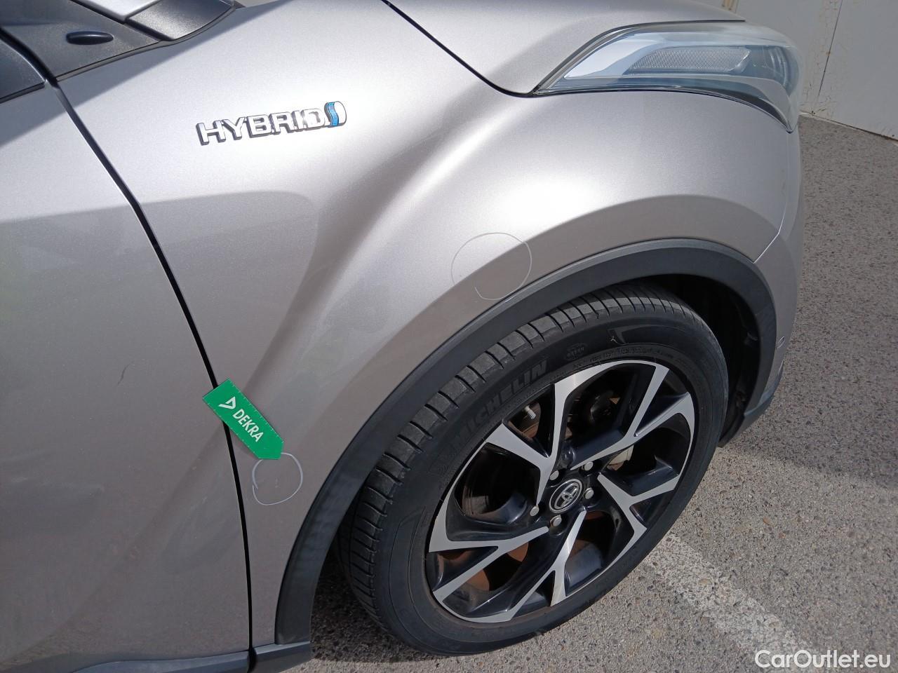  Toyota  C-HR TOYOTA  / 2016 / 5P / todoterreno 1.8 125H Advance (CX) #31