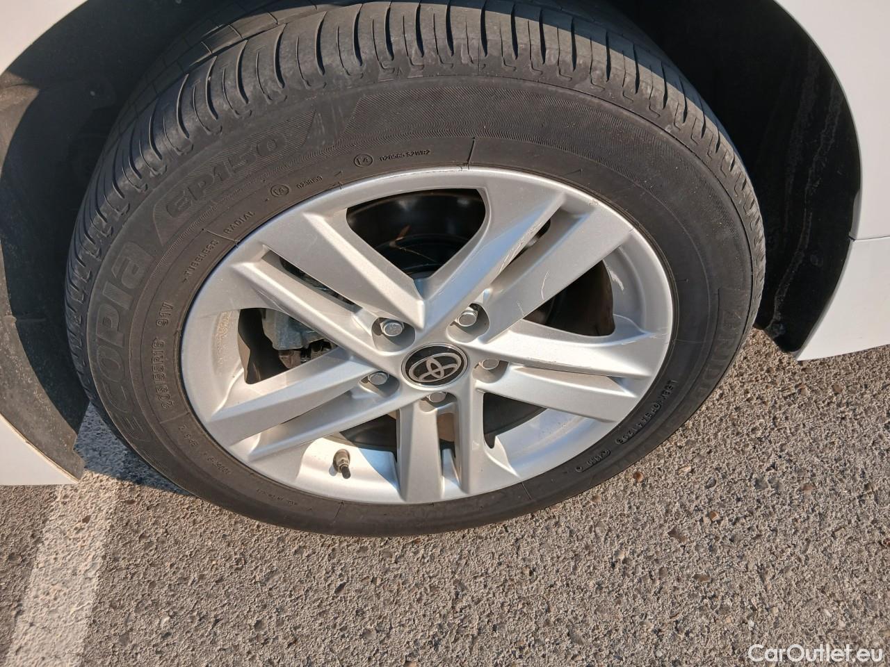  Toyota  Corolla TOYOTA  / 2019 / 5P / familiar 1.8 125H ACTIVE TECH E-CVT TOU SPORT #35