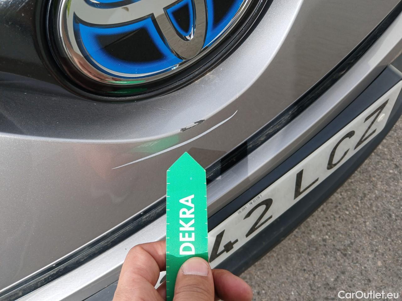  Toyota  C-HR TOYOTA  / 2016 / 5P / todoterreno 1.8 125H Advance (CX) #10