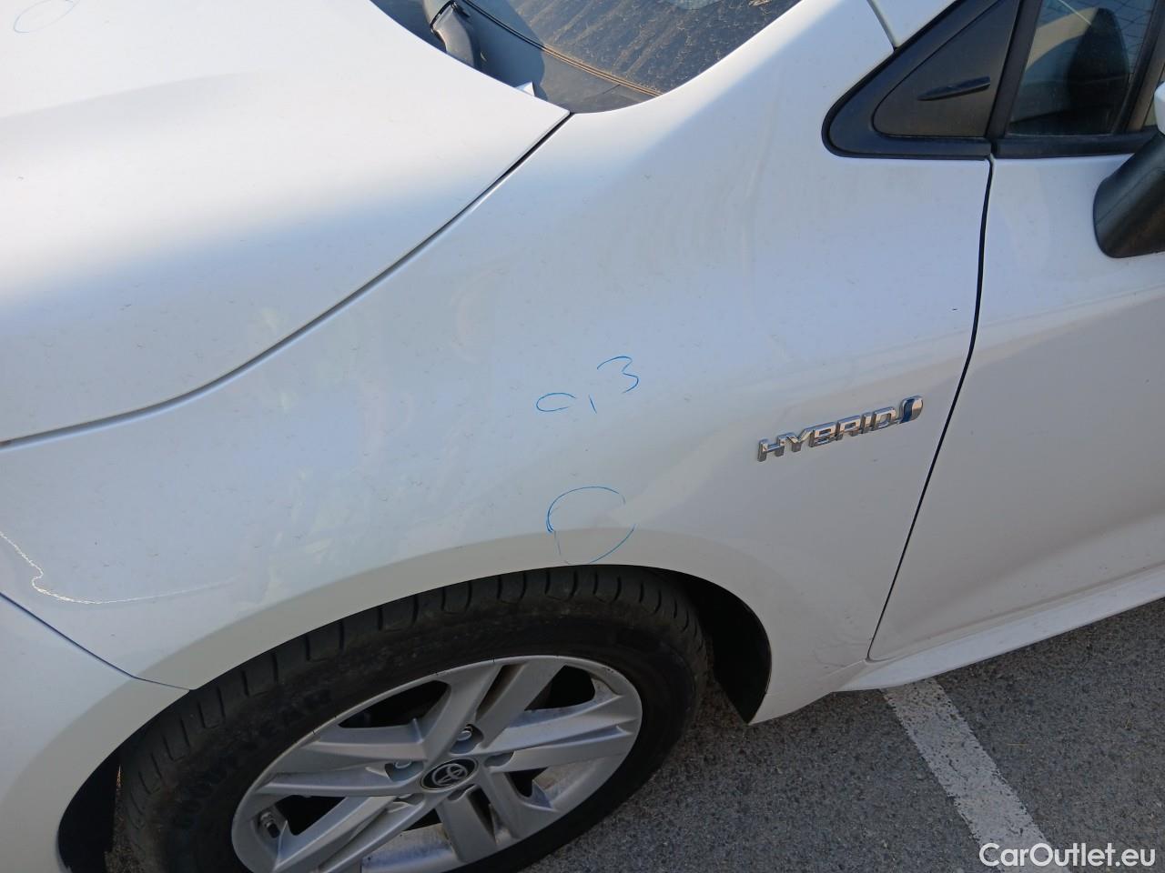  Toyota  Corolla TOYOTA  / 2019 / 5P / familiar 1.8 125H ACTIVE TECH E-CVT TOU SPORT #17