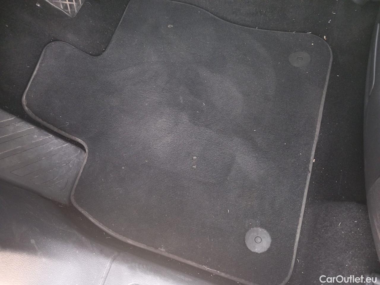  Volkswagen  Tiguan  Life 2.0 TDI 150CV AT7 E6d #4