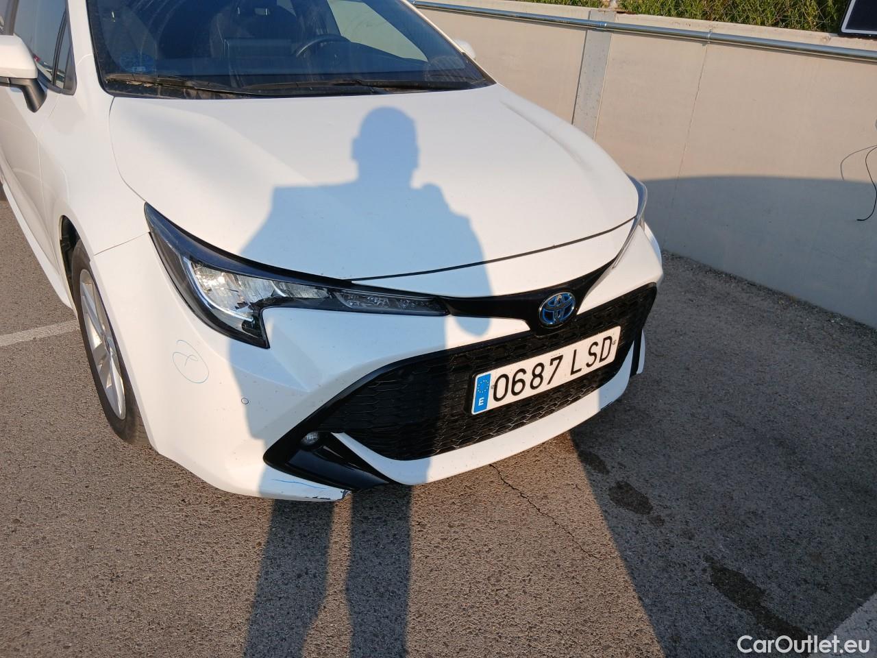  Toyota  Corolla TOYOTA  / 2019 / 5P / familiar 1.8 125H ACTIVE TECH E-CVT TOU SPORT #8