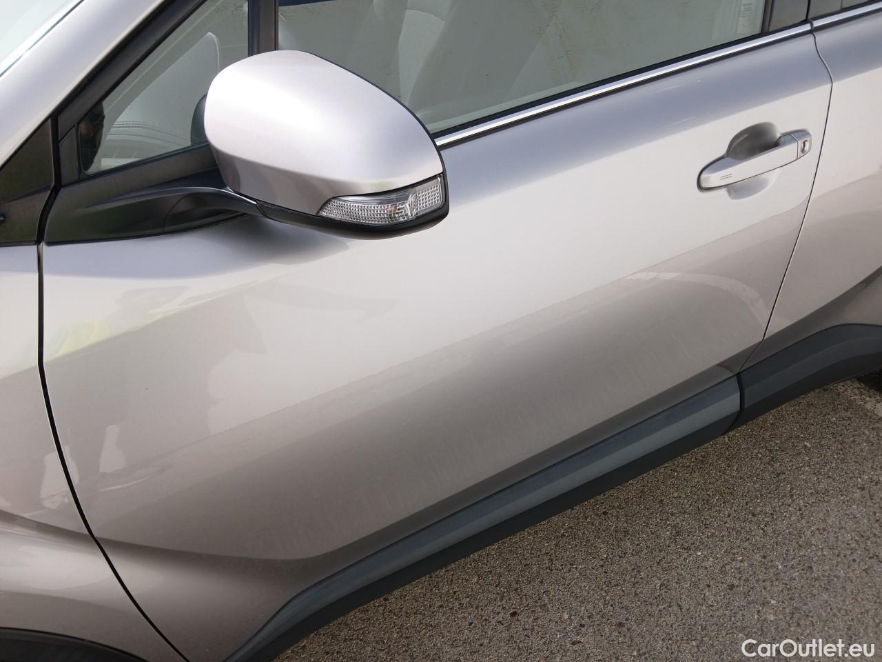  Toyota  C-HR TOYOTA  / 2016 / 5P / todoterreno 1.8 125H Advance (CX) #14