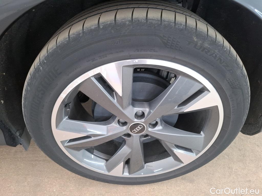  Audi  Q4 E-Tron Q4 40 e-tron S line 82kWh BVA #24