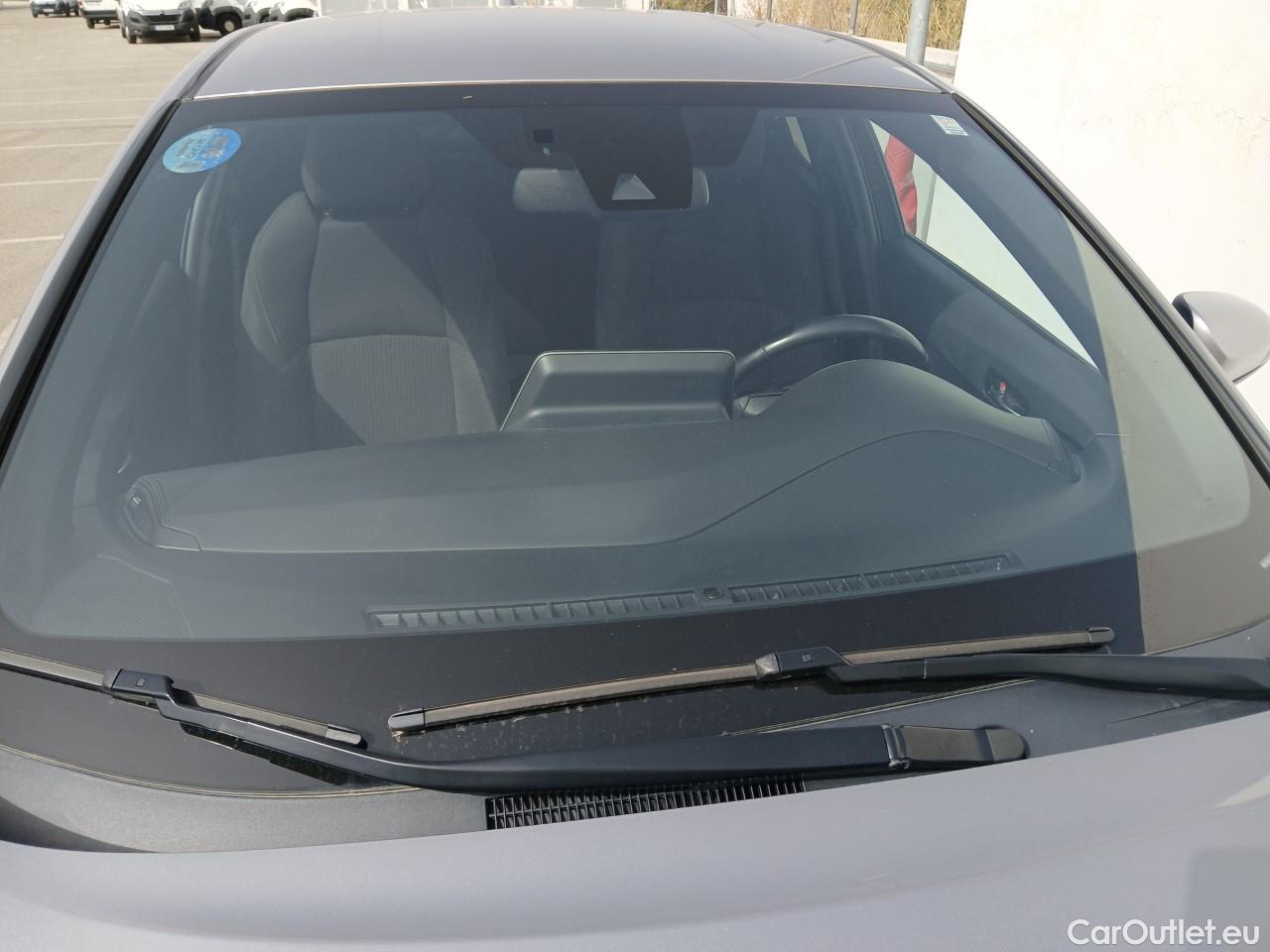  Toyota  C-HR TOYOTA  / 2016 / 5P / todoterreno 1.8 125H Advance (CX) #5