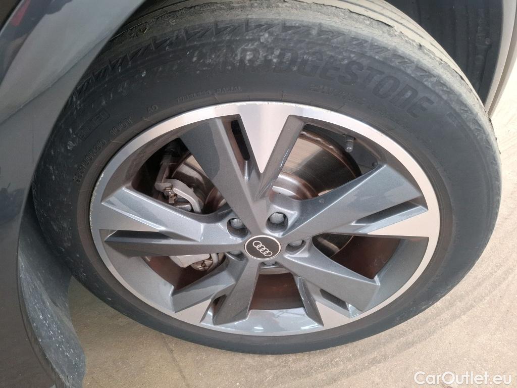 Audi  Q4 E-Tron Q4 40 e-tron S line 82kWh BVA #16