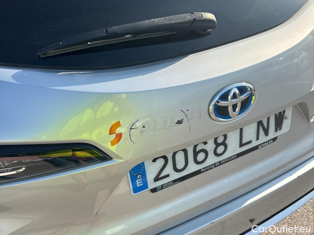  Toyota  Corolla TOYOTA  / 2019 / 5P / familiar 1.8 125H ACTIVE TECH E-CVT TOU SPORT #1