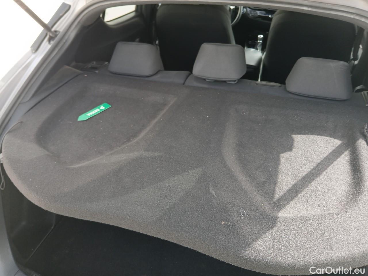  Toyota  C-HR TOYOTA  / 2016 / 5P / todoterreno 1.8 125H Advance (CX) #36