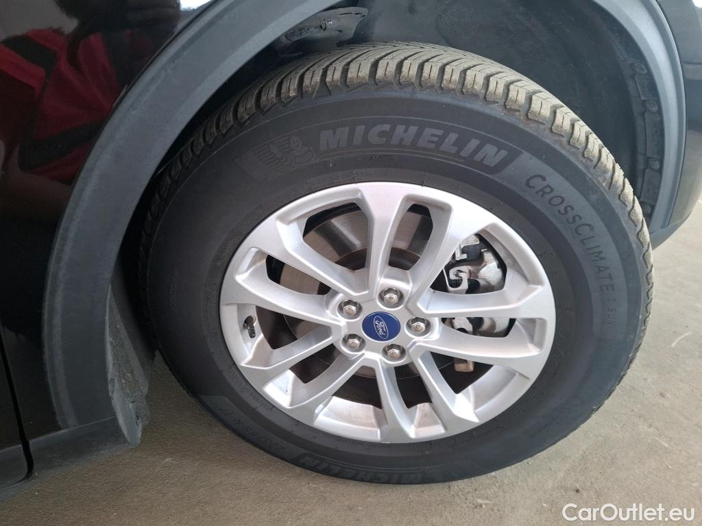  Ford  Kuga  Titanium Plug-In Hybrid 2.5 225CV BVA6 E6dT #5