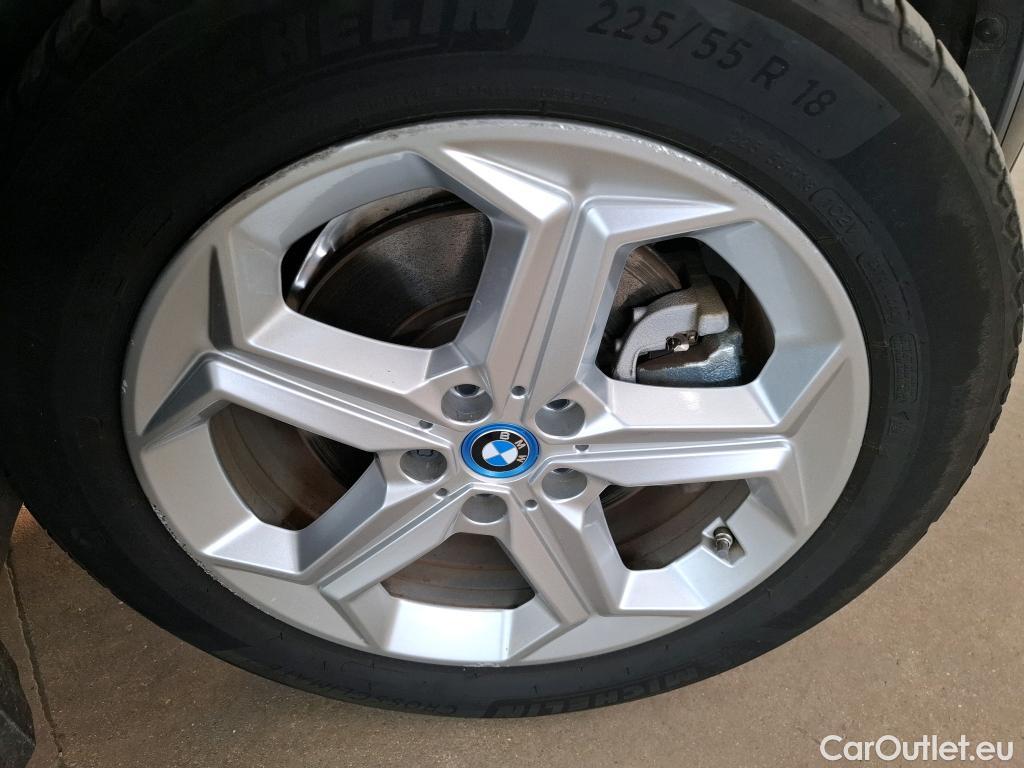  Bmw  iX 1 BMW iX1 2022 5P SUV xDrive30 Business Design #17