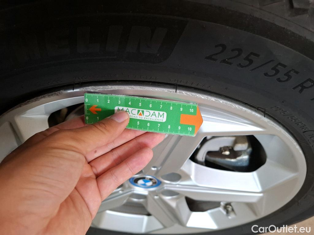  Bmw  iX 1 BMW iX1 2022 5P SUV xDrive30 Business Design #19