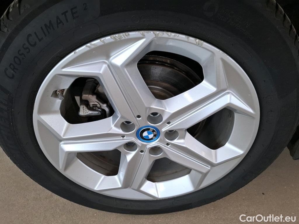  Bmw  iX 1 BMW iX1 2022 5P SUV xDrive30 Business Design #13