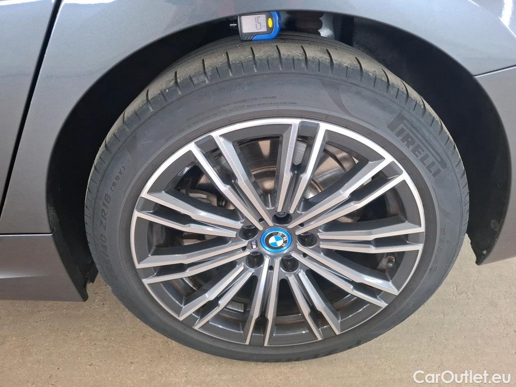  Bmw  Serie 3 Série 3 Touring 330 e M Sport 2.0 250CV BVA8 E6d #4