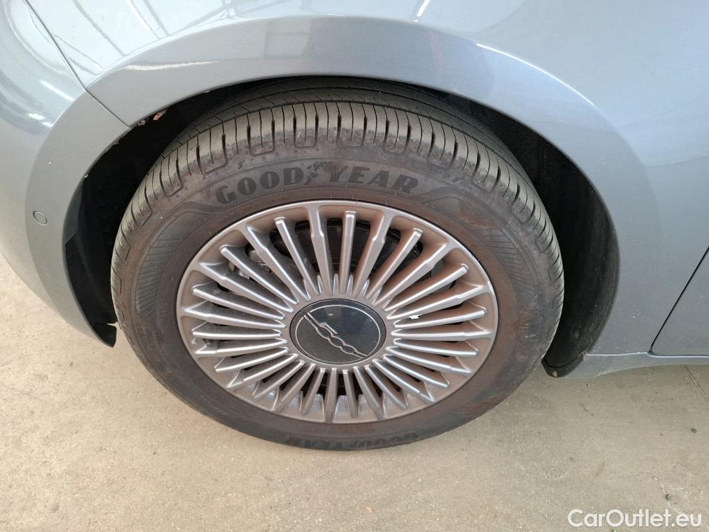  Fiat  500  e 42kWh BVA #28
