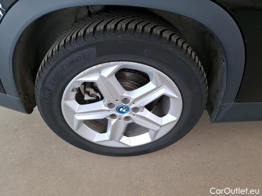 Bmw  iX 1 BMW iX1 2022 5P SUV xDrive30 Business Design #12