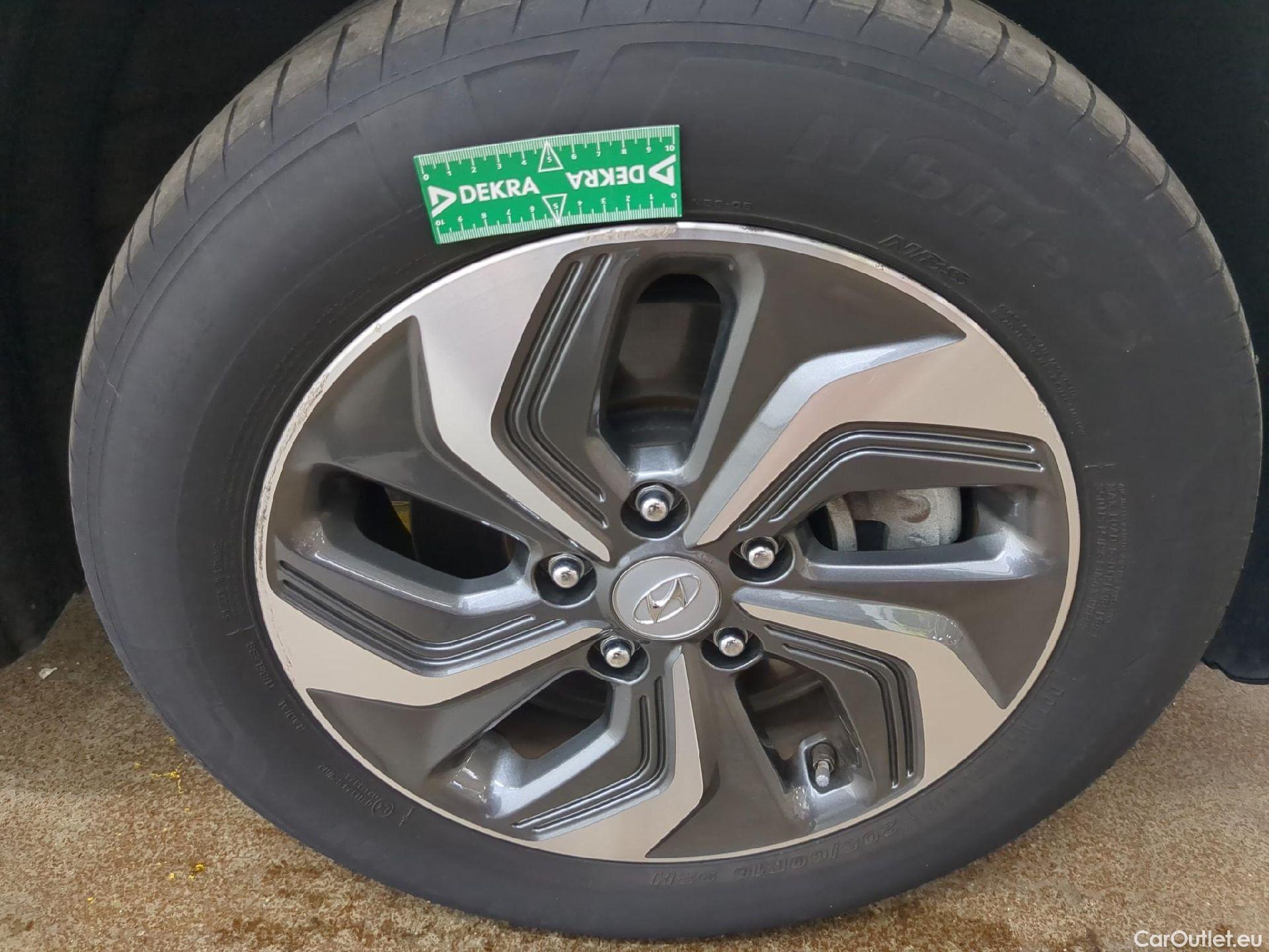  Hyundai  Konna Kona Business Hybrid 2WD 1.6 GDI 140CV BVA6 E6d #5