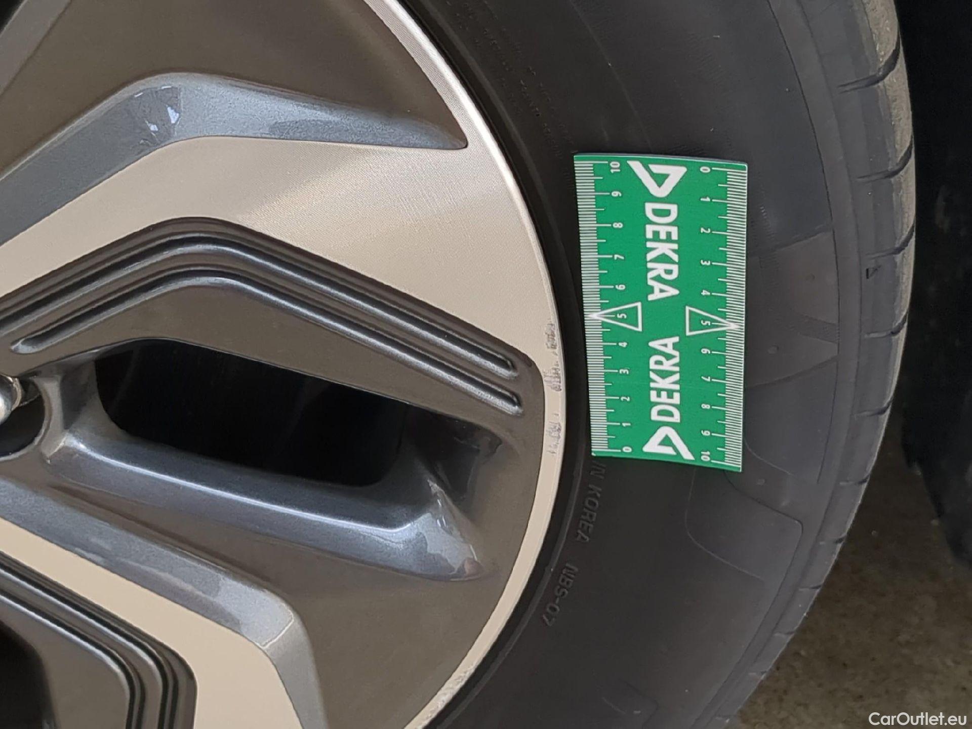  Hyundai  Konna Kona Business Hybrid 2WD 1.6 GDI 140CV BVA6 E6d #2