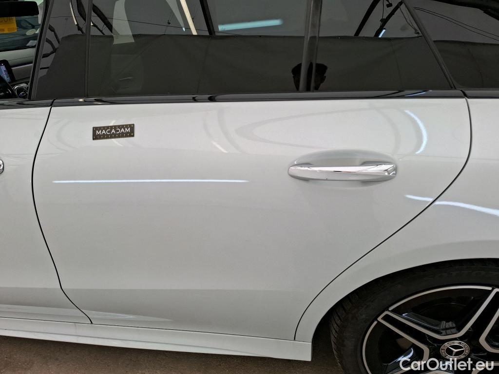  Mercedes  CLA-Klasse MERCEDES-BENZ CLA Shooting Brake / 2019 / 5P / Break CLA 220 d AMG Line BA8 #3