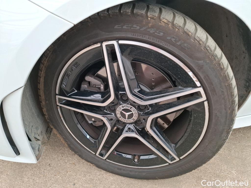  Mercedes  CLA-Klasse MERCEDES-BENZ CLA Shooting Brake / 2019 / 5P / Break CLA 220 d AMG Line BA8 #11