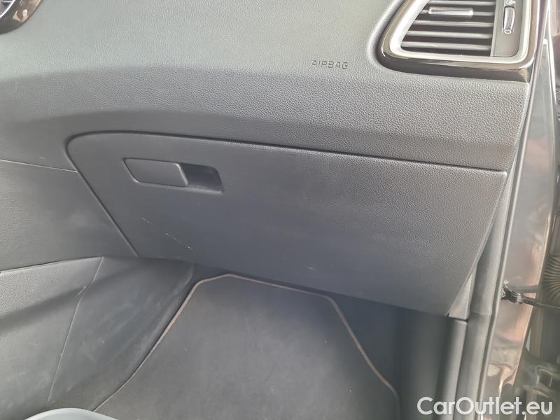  KIA  Cee'd ProCeed  (CD)(2018) ProCeed 1.6 T-GDI GT AT 5d #18