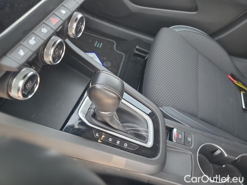  Renault  Arkana   (EU)(2020)  1.3TCe 160 Intens AT 5d #9