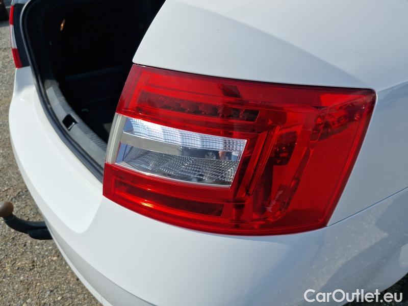  Skoda  Octavia  Lim.  (5E3)(03.2017->)  1.0TSI85 Ambition #13