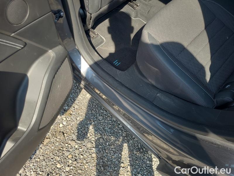  Renault  Arkana   (EU)(2020)  1.3TCe 160 Intens AT 5d #15