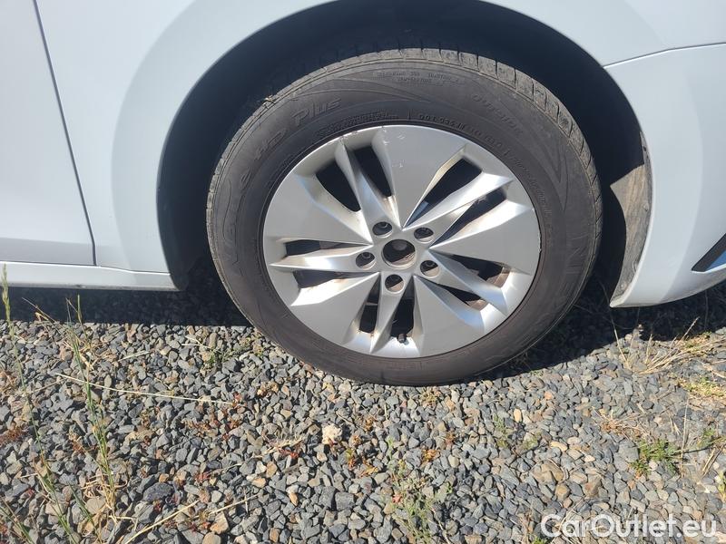  Skoda  Octavia  Combi (NX3)(2020) Oct.Com. 2.0TDI 85 Ambition AT #6