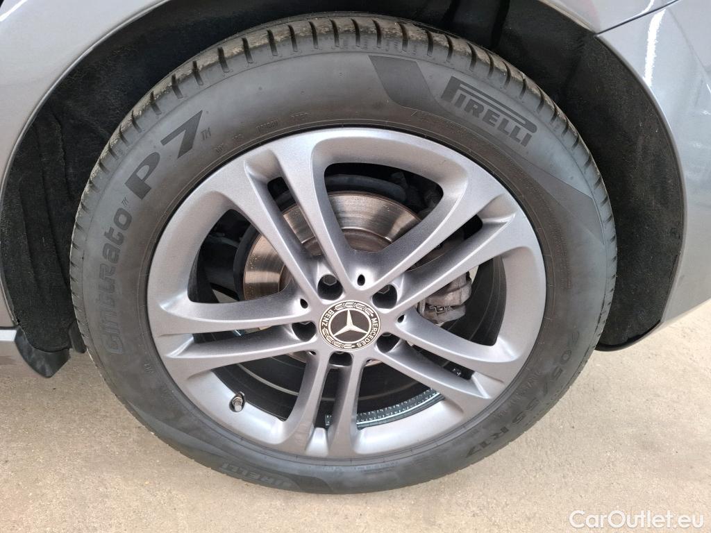  Mercedes  A-Klasse MERCEDES-BENZ Classe A Compact / 2018 / 5P / Berline A 180 d Business Line #23