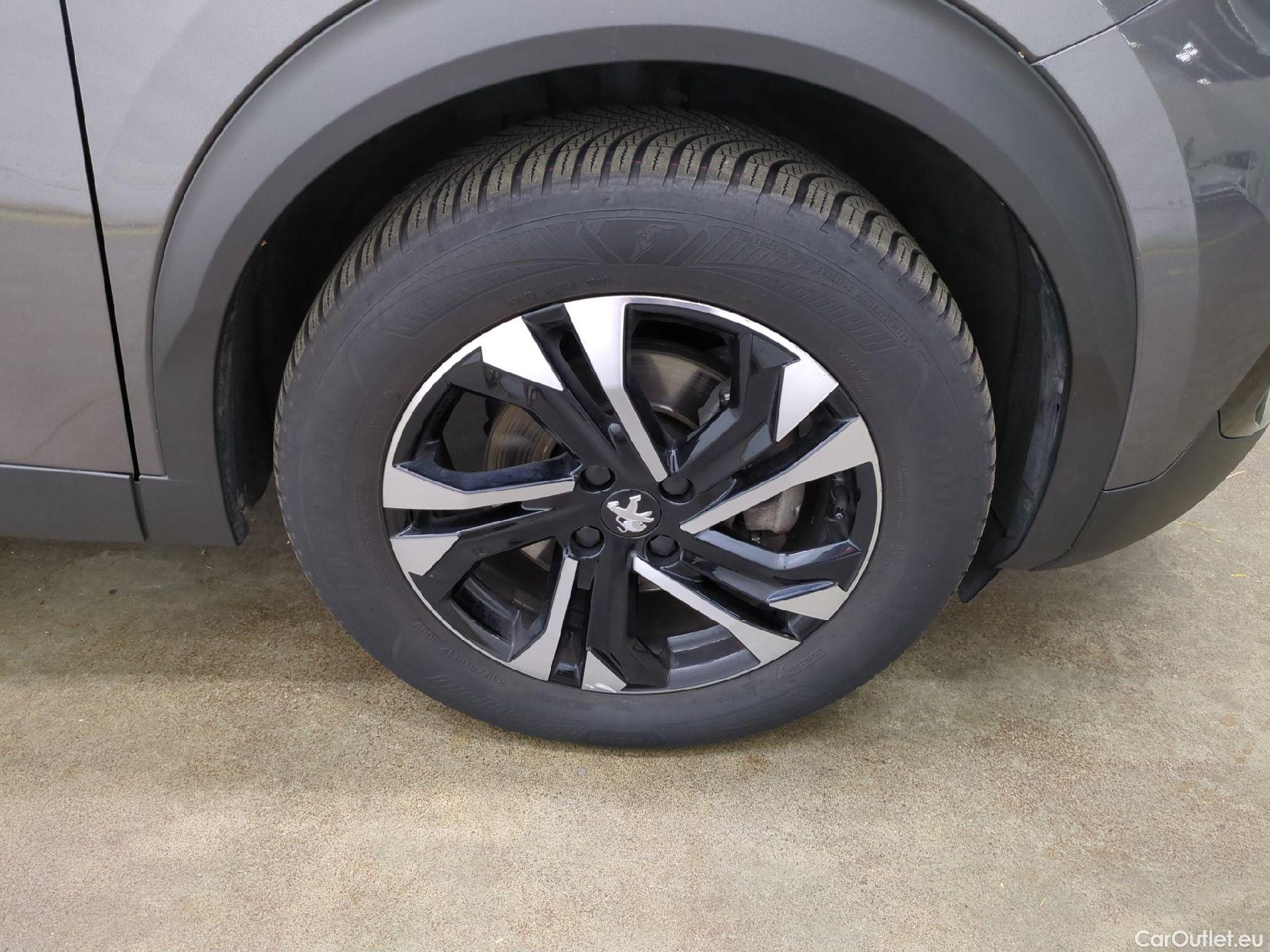  Peugeot  2008  Allure Business 1.5 HDi 130CV BVA8 E6d #18