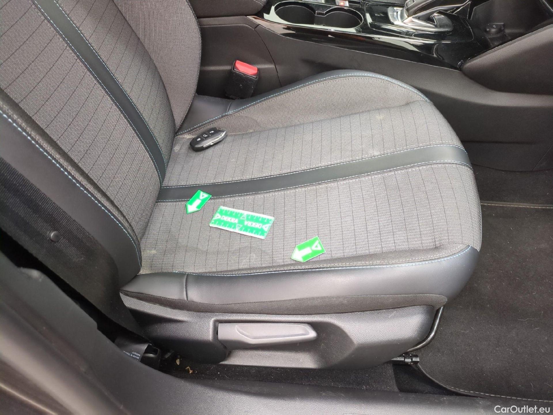  Peugeot  2008  Allure Business 1.5 HDi 130CV BVA8 E6d #46