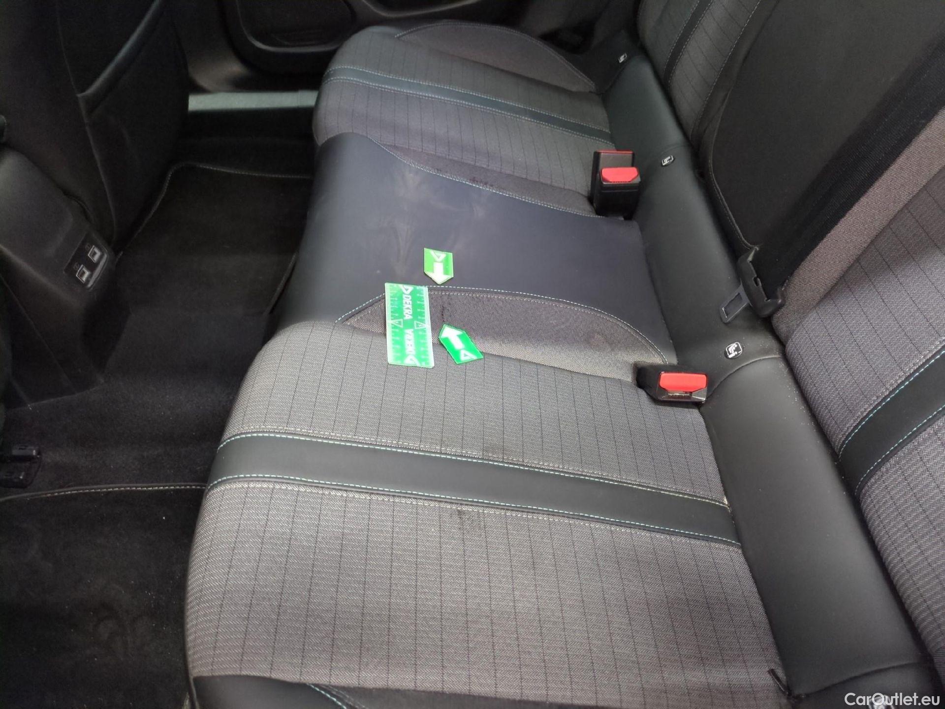  Peugeot  2008  Allure Business 1.5 HDi 130CV BVA8 E6d #10