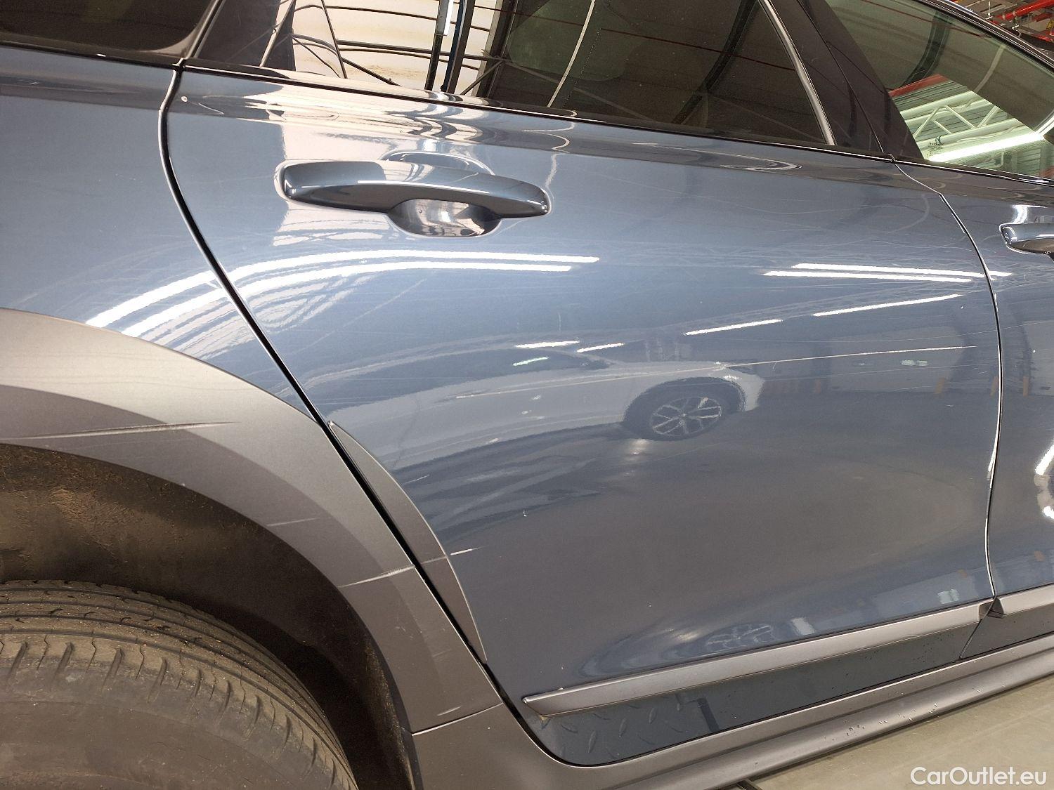  Volvo  V90 Volvo,  Cr.Country '16, Volvo  Cross Country D4 120kW 4x4 Geartronic Cr #24