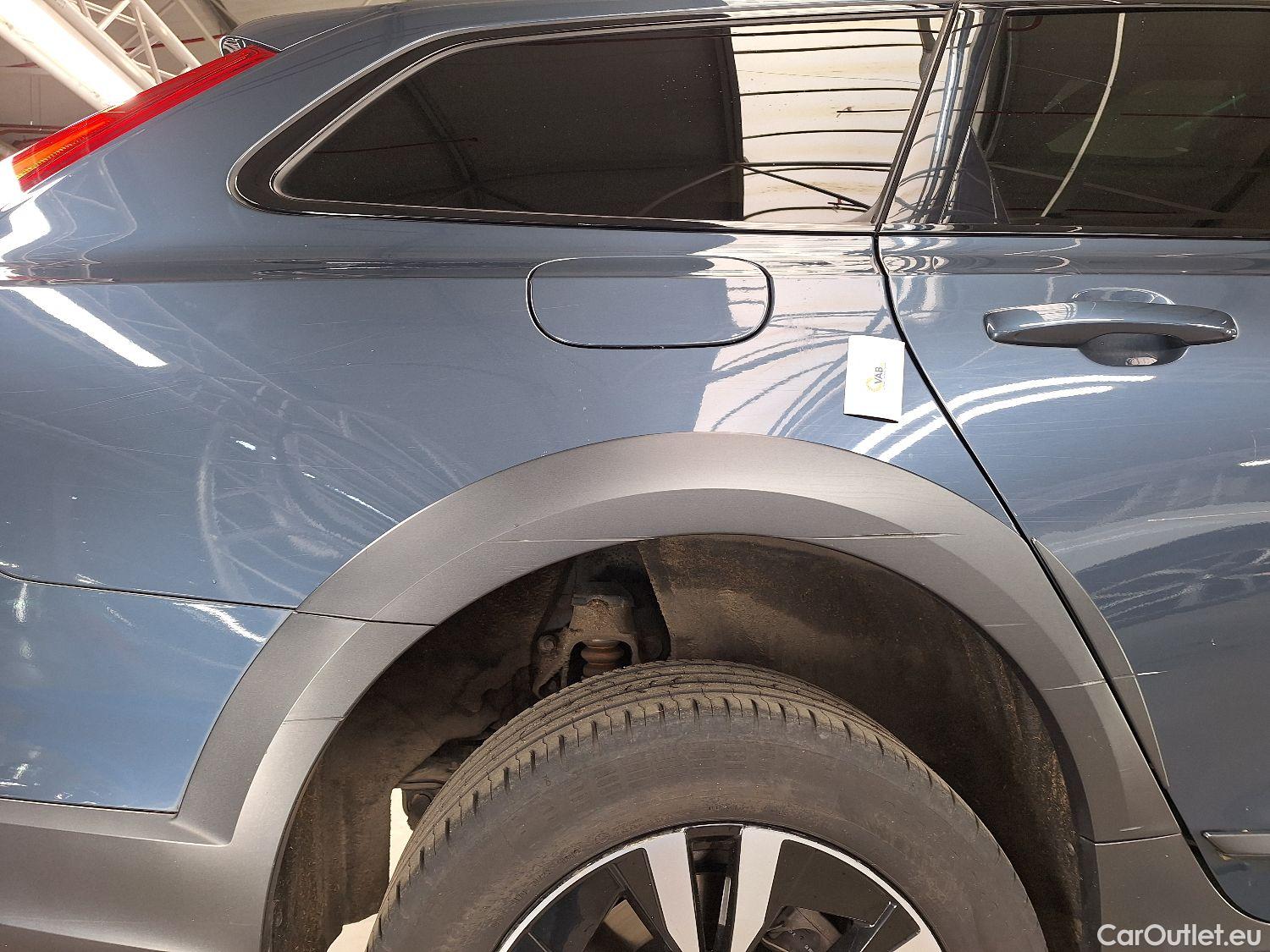  Volvo  V90 Volvo,  Cr.Country '16, Volvo  Cross Country D4 120kW 4x4 Geartronic Cr #29