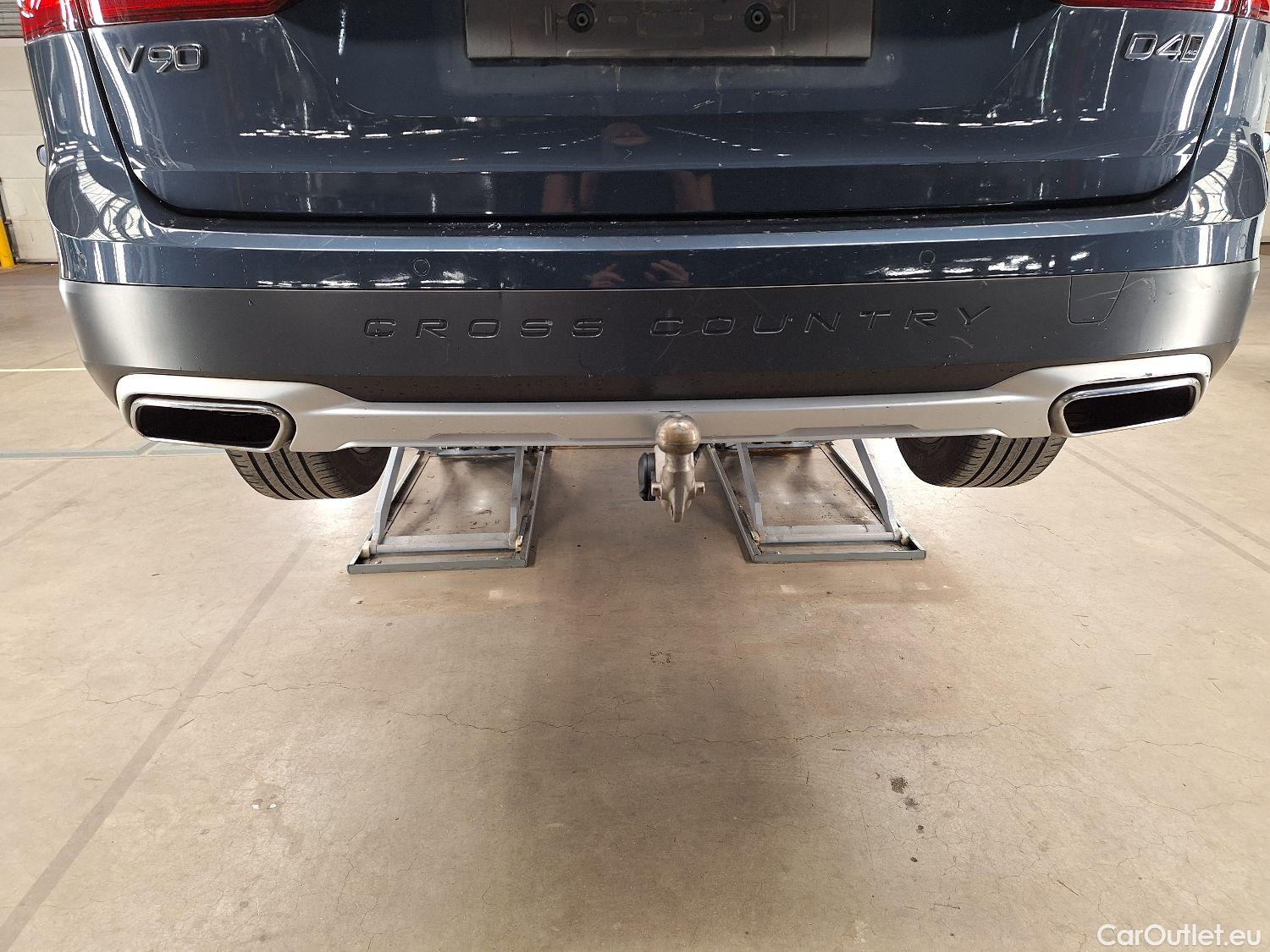  Volvo  V90 Volvo,  Cr.Country '16, Volvo  Cross Country D4 120kW 4x4 Geartronic Cr #32