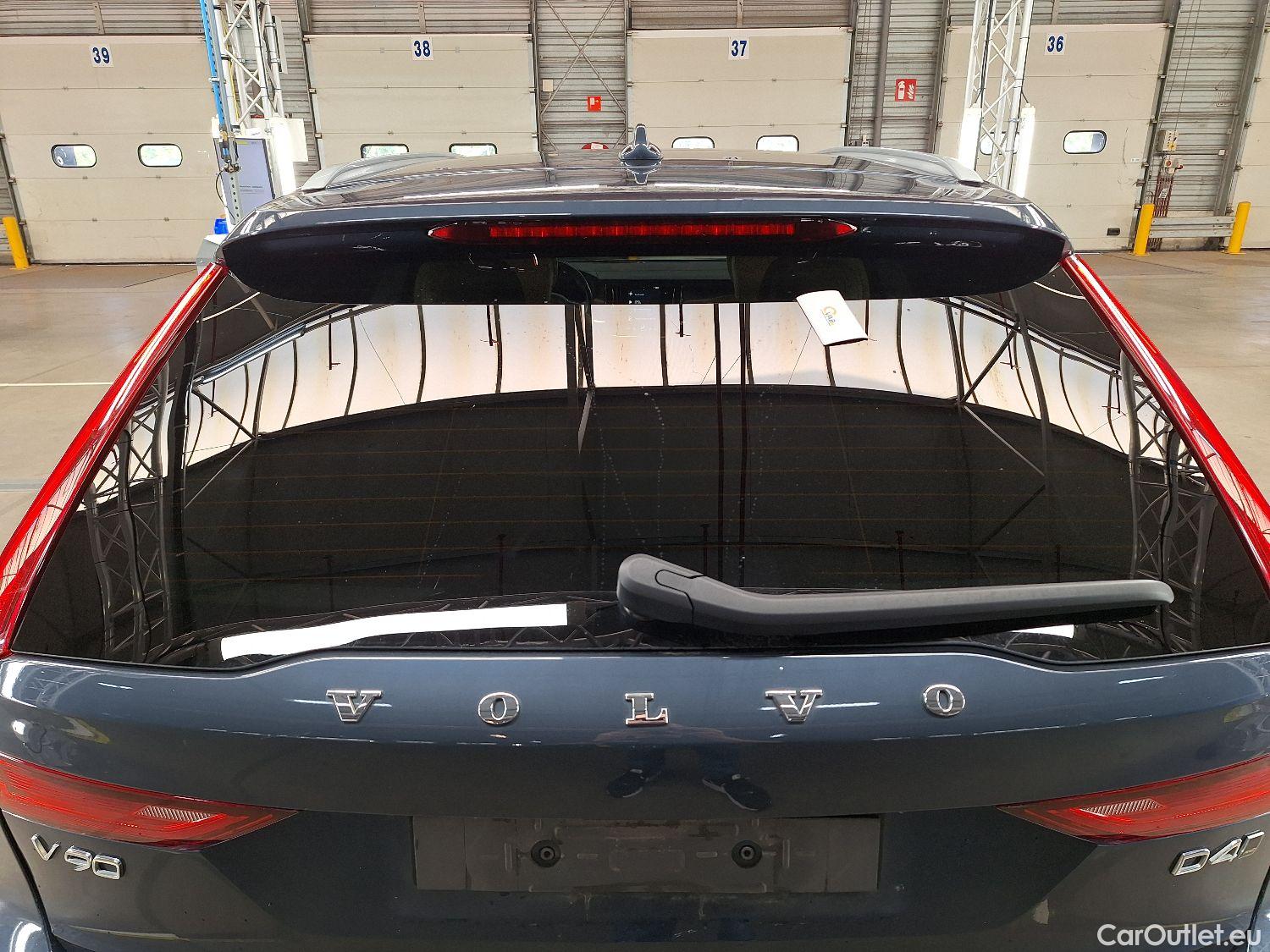  Volvo  V90 Volvo,  Cr.Country '16, Volvo  Cross Country D4 120kW 4x4 Geartronic Cr #42