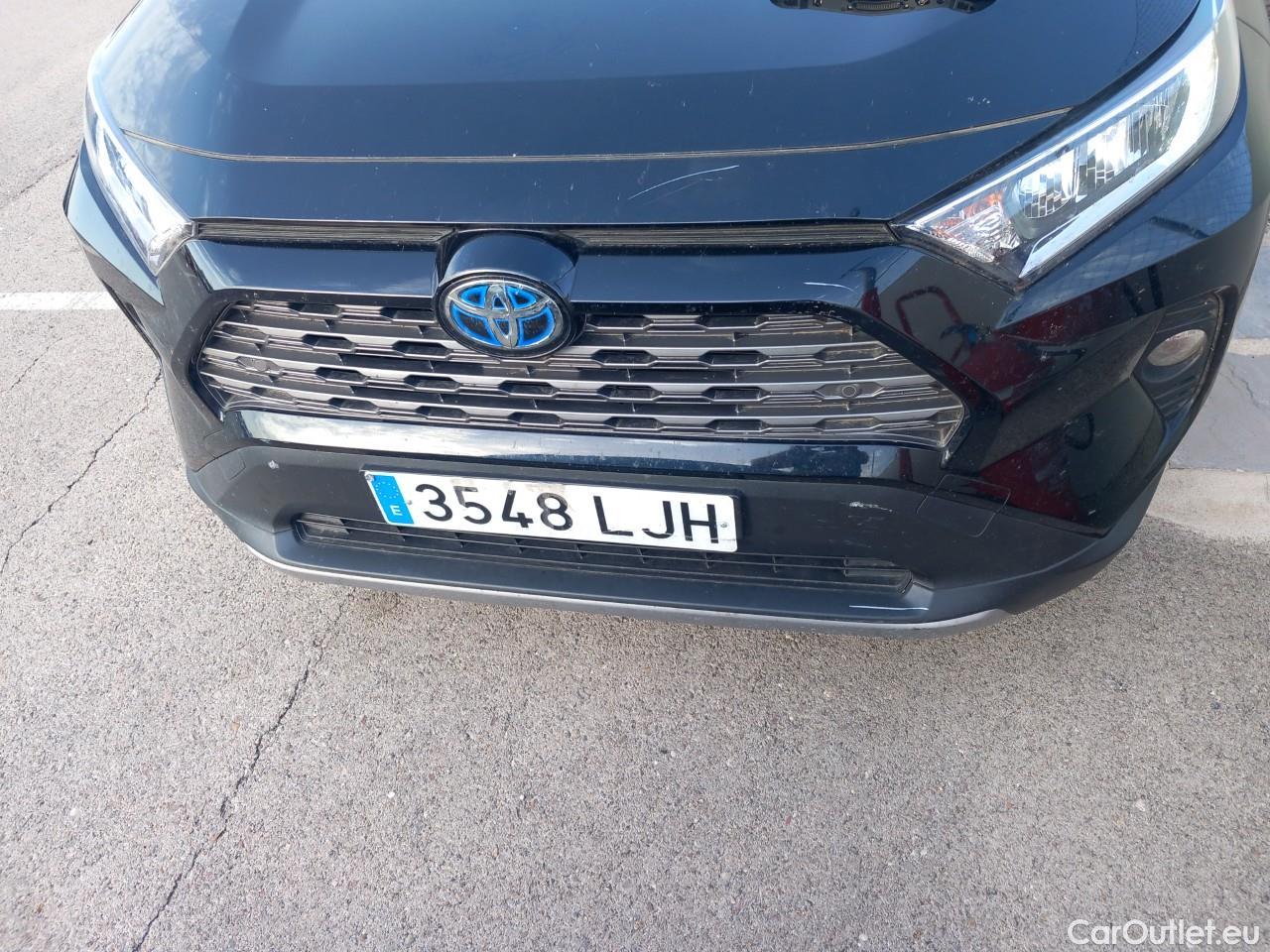  Toyota  RAV4 TOYOTA  / 2018 / 5P / todoterreno 2.5l 220H Advance 4WD #8