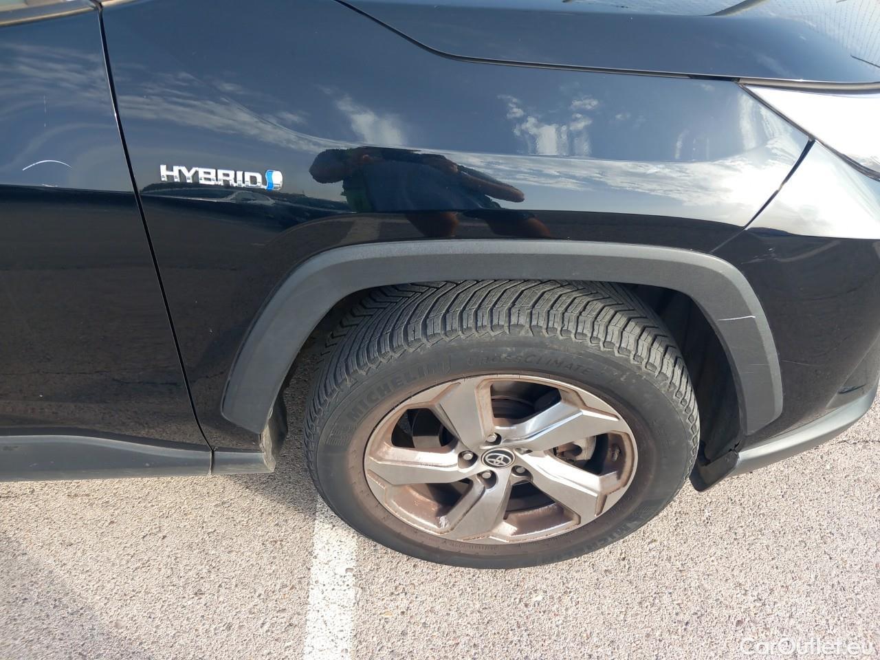  Toyota  RAV4 TOYOTA  / 2018 / 5P / todoterreno 2.5l 220H Advance 4WD #38