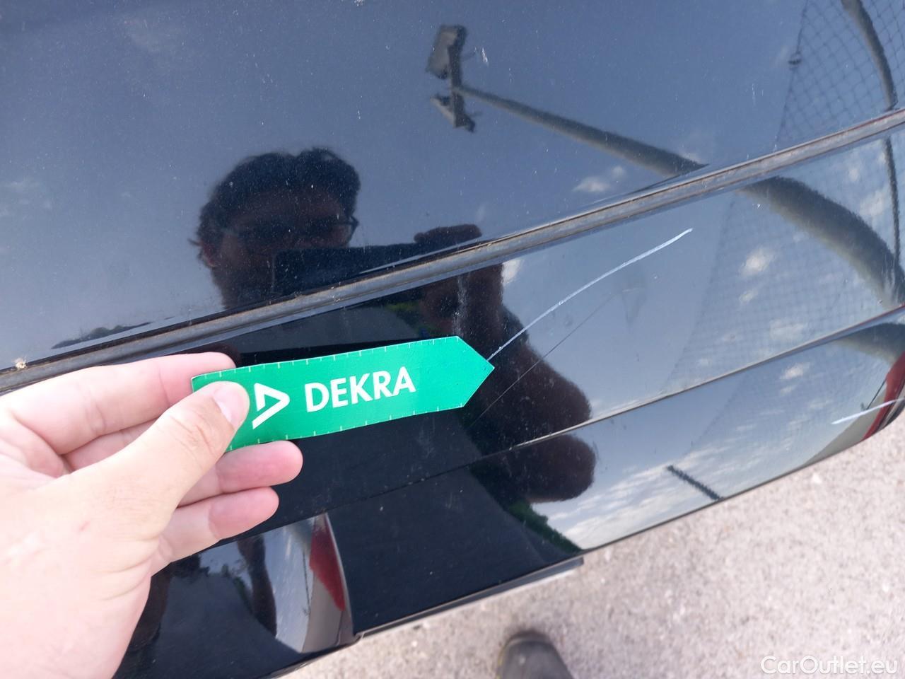  Toyota  RAV4 TOYOTA  / 2018 / 5P / todoterreno 2.5l 220H Advance 4WD #14