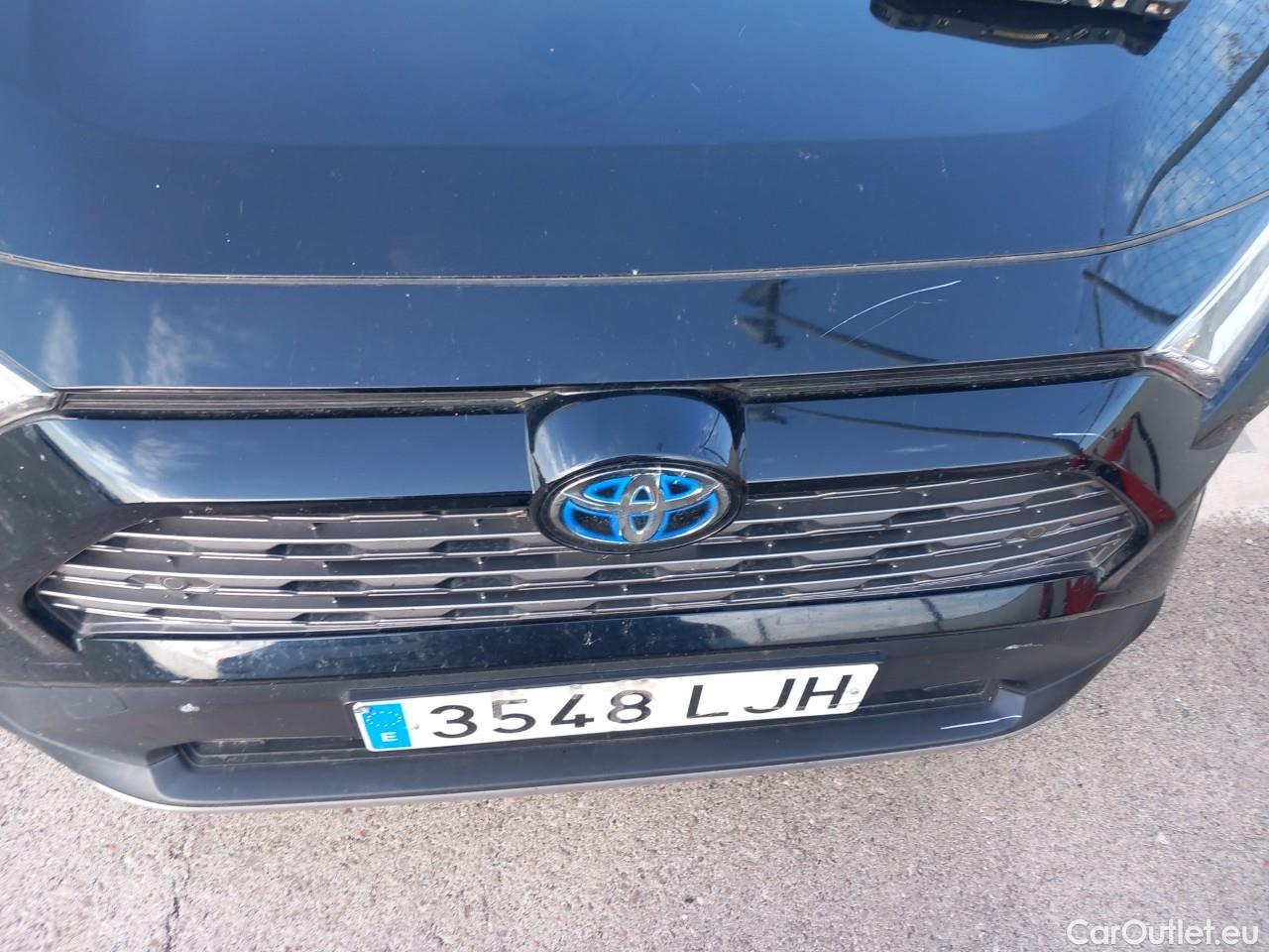  Toyota  RAV4 TOYOTA  / 2018 / 5P / todoterreno 2.5l 220H Advance 4WD #15