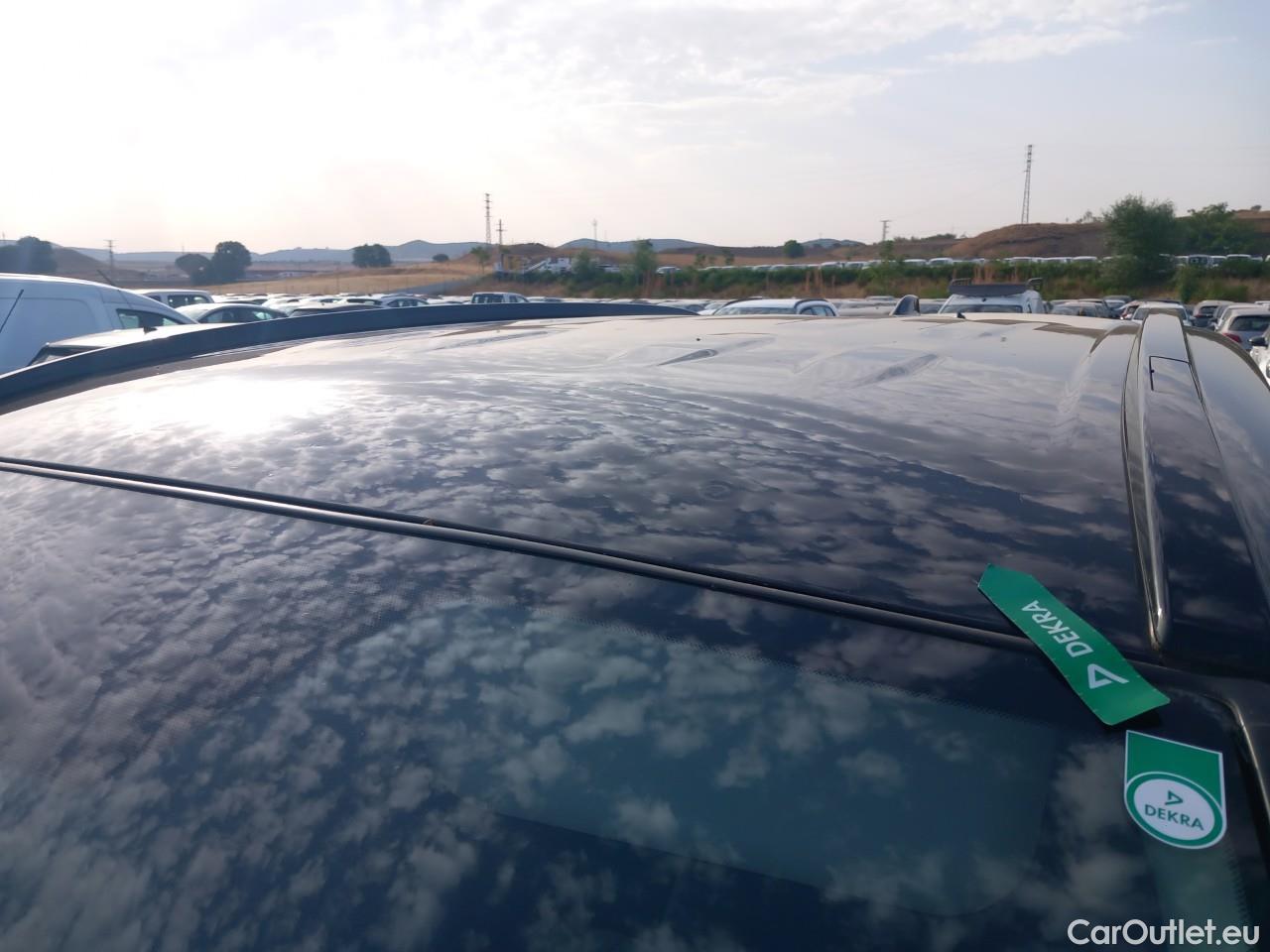  Toyota  RAV4 TOYOTA  / 2018 / 5P / todoterreno 2.5l 220H Advance 4WD #5