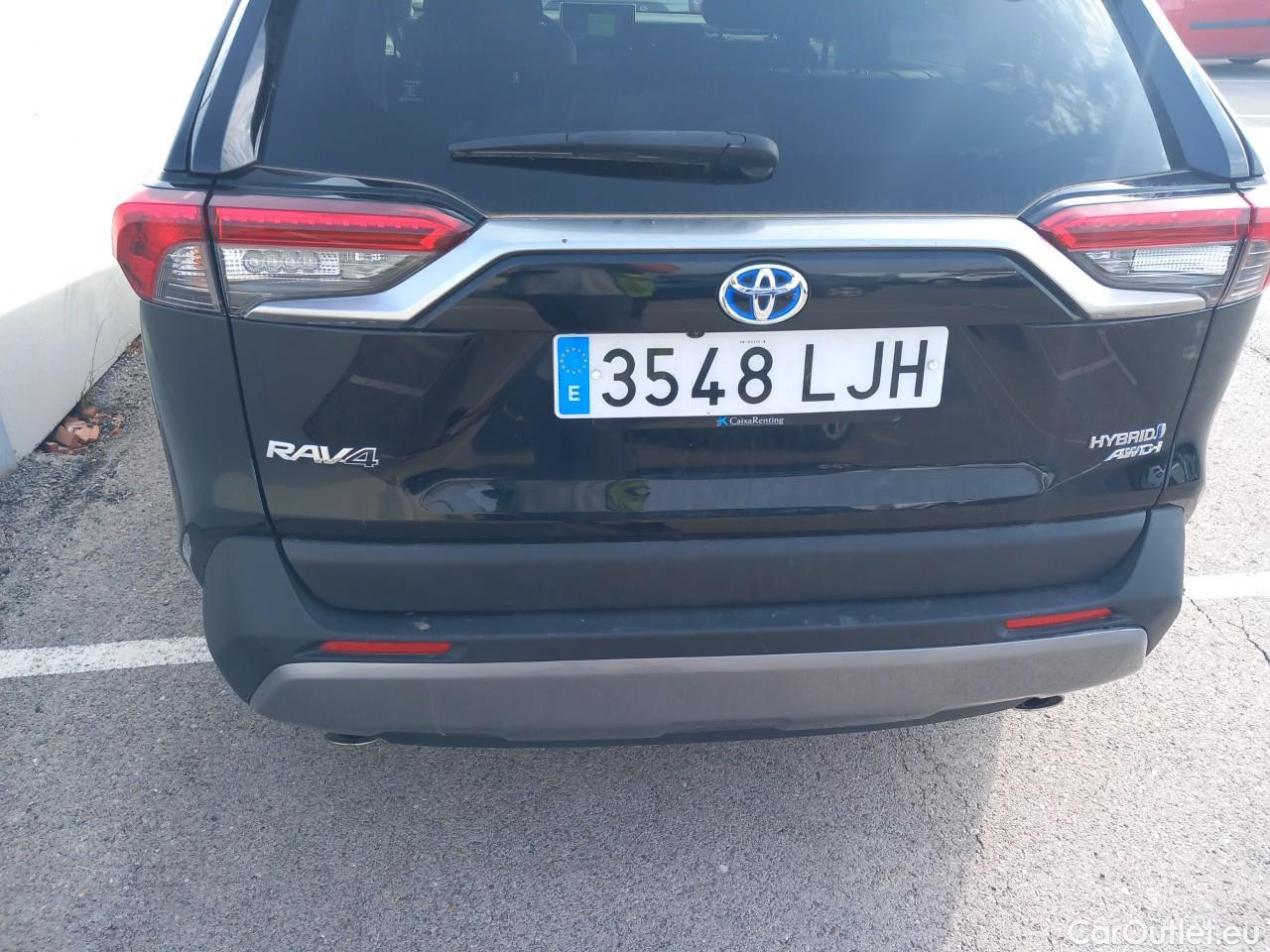  Toyota  RAV4 TOYOTA  / 2018 / 5P / todoterreno 2.5l 220H Advance 4WD #27