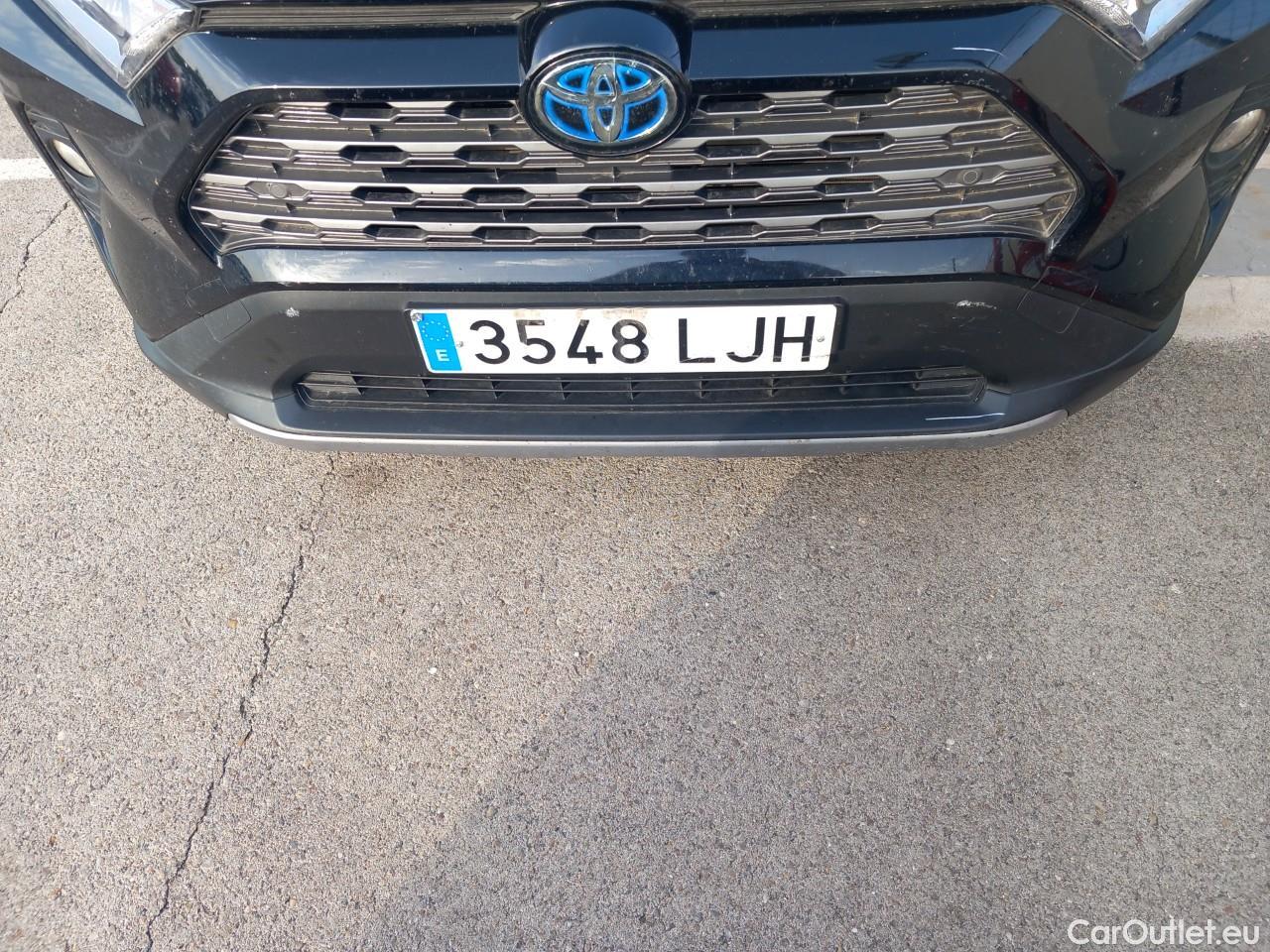  Toyota  RAV4 TOYOTA  / 2018 / 5P / todoterreno 2.5l 220H Advance 4WD #10